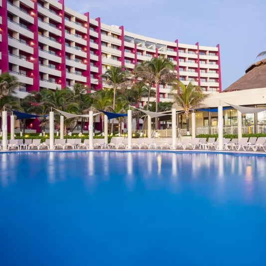 Crown Paradise Club Cancún
